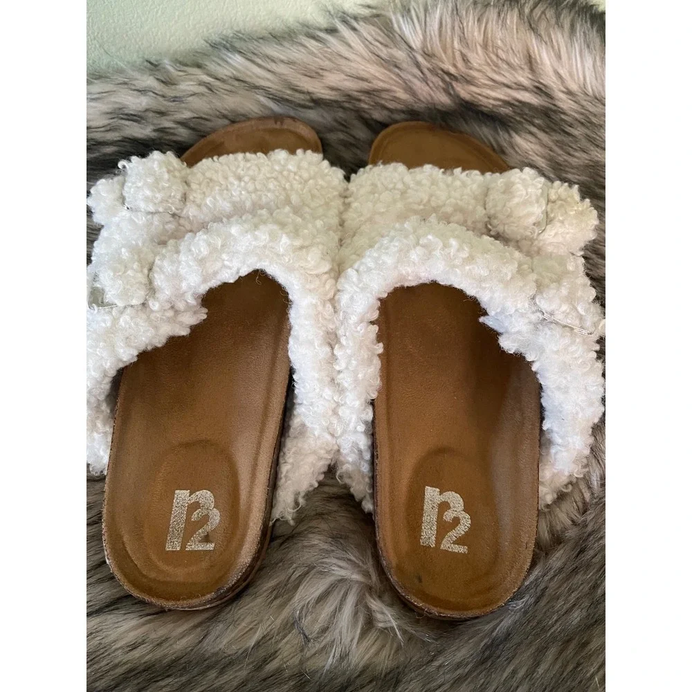r2 Slip On Sandals Faux Fur Furreals Flats Size 9M New